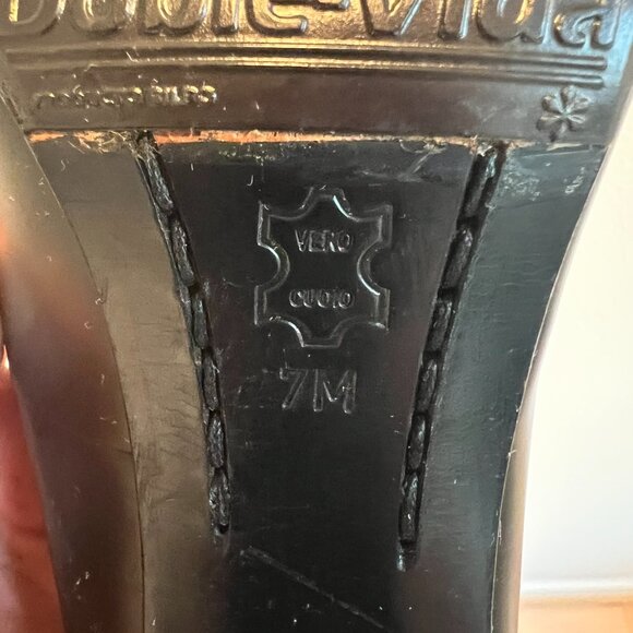 Michael Kors Round Toe Black Leather Pumps Size 7 - Picture 2 of 9